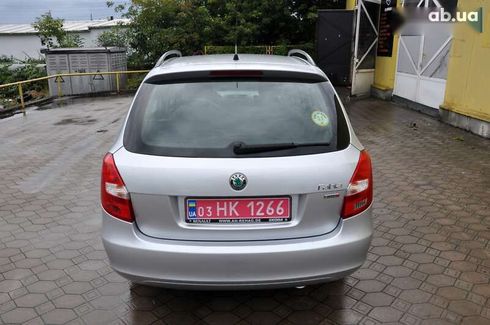 Skoda Fabia 2011 - фото 10