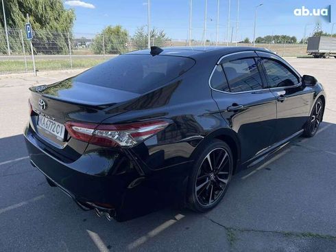 Toyota Camry 2019 - фото 9