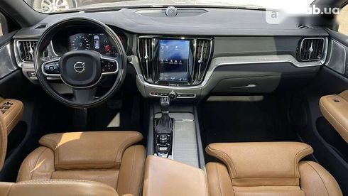 Volvo S60 2019 - фото 25