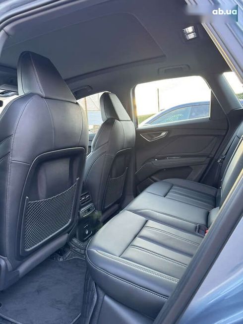 Audi Q4 e-tron 2023 - фото 28
