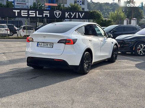 Tesla Model Y 2021 - фото 11