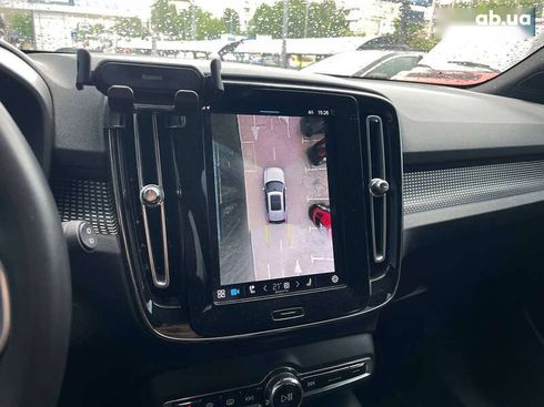 Volvo XC40 2021 - фото 17