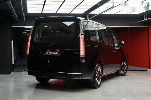 Hyundai Staria 2025 - фото 12