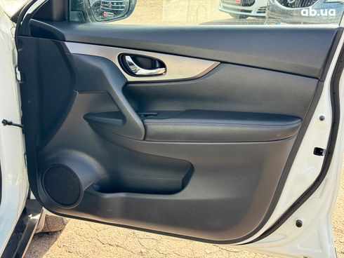 Nissan Rogue 2015 белый - фото 24