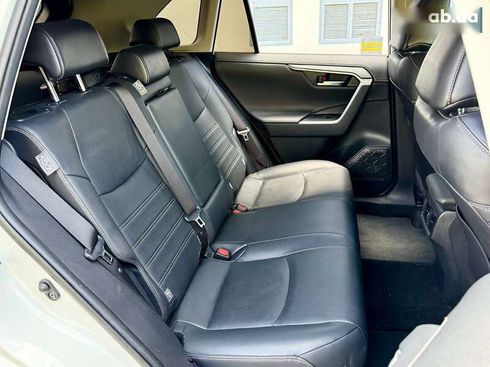 Toyota RAV4 2019 - фото 27