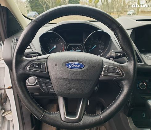 Ford Escape 2018 белый - фото 14