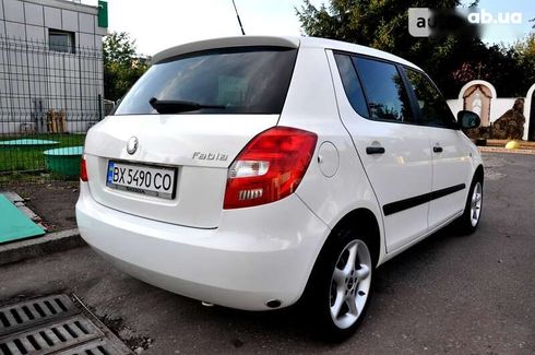 Skoda Fabia 2008 - фото 16