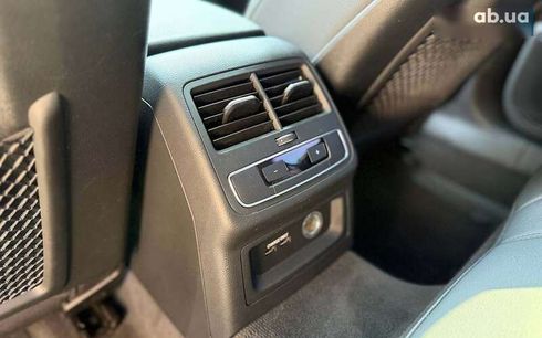 Audi A4 2019 - фото 27