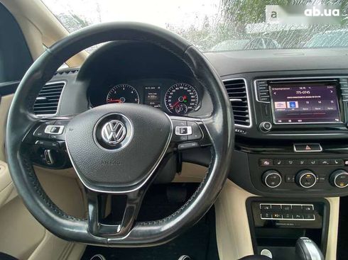 Volkswagen Sharan 2017 - фото 17