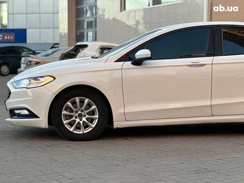 Ford Fusion 2016 белый - фото 9