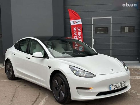 Tesla Model 3 2021 - фото 11