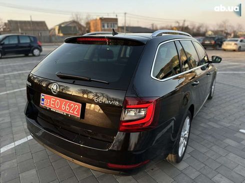 Skoda Octavia 2018 - фото 18