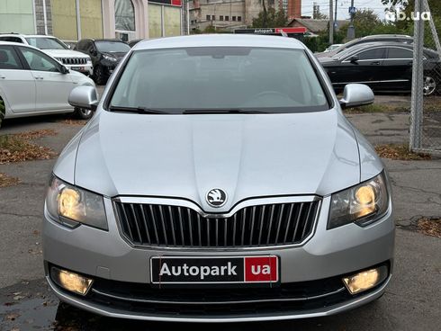 Skoda Superb 2014 серый - фото 10