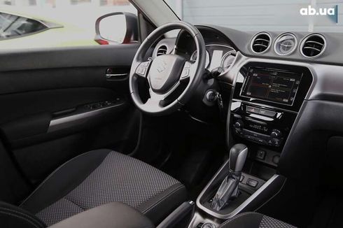 Suzuki Vitara 2021 - фото 13