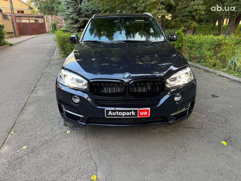 BMW X5 2018 синий - фото 2