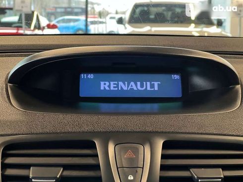 Renault Megane 2016 - фото 13