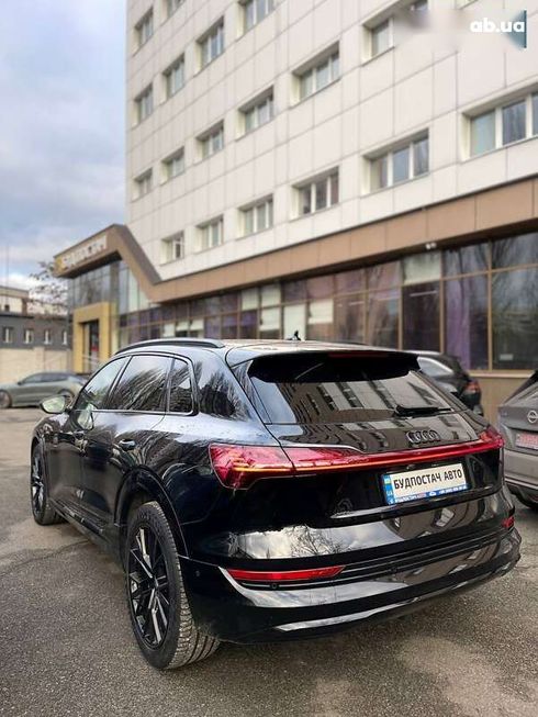 Audi E-Tron 2021 - фото 26