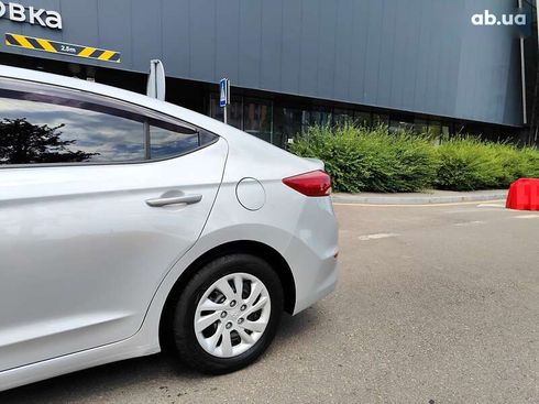 Hyundai Elantra 2016 - фото 7