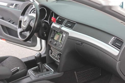 Skoda Superb 2011 - фото 26