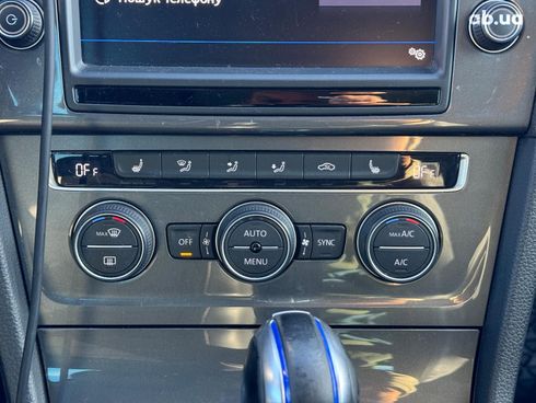 Volkswagen e-Golf 2016 серый - фото 92