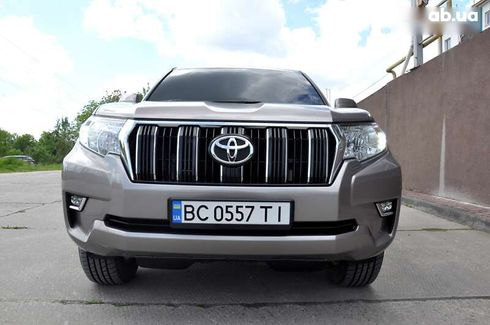 Toyota Land Cruiser Prado 2018 - фото 2
