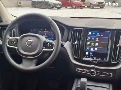 Volvo XC60 2023 черный - фото 18