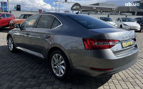 Skoda Superb 2023 - фото 5