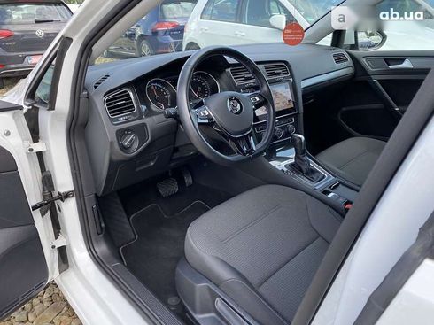 Volkswagen e-Golf 2020 - фото 16