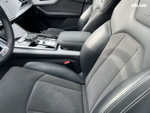Audi Q7 2020 - фото 23