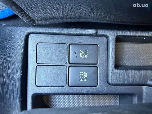 Toyota Yaris 2012 - фото 23