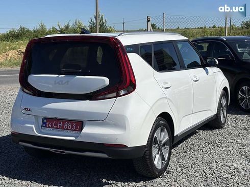 Kia Soul EV 2022 - фото 8