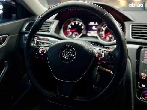 Volkswagen Passat 2018 - фото 29