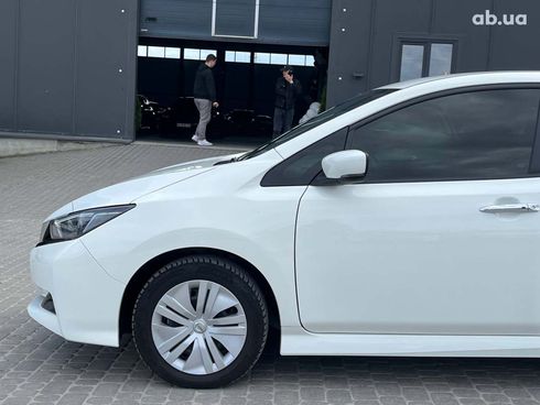 Nissan Leaf 2021 белый - фото 39