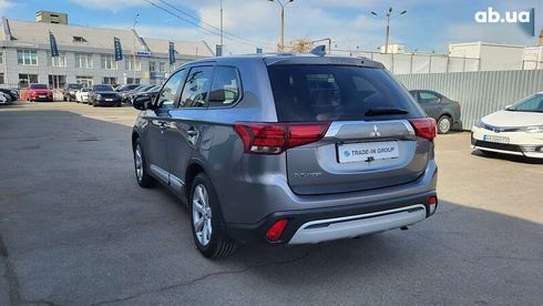 Mitsubishi Outlander 2021 - фото 18