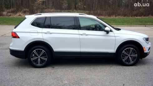 Volkswagen Tiguan 2019 белый - фото 8