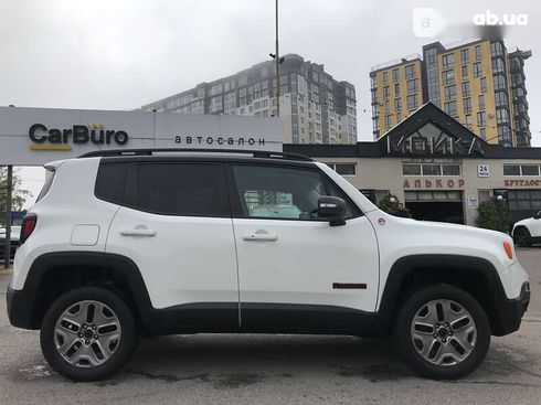 Jeep Renegade 2016 - фото 12