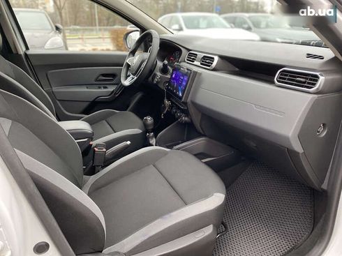 Renault Duster 2018 - фото 26