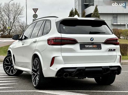 BMW X5 M 2022 - фото 13