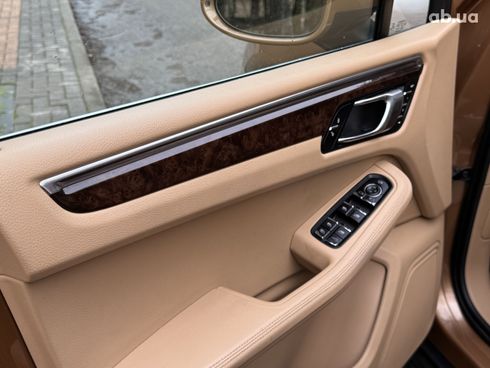 Porsche Macan 2015 коричневый - фото 10