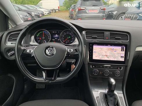 Volkswagen e-Golf 2020 - фото 17