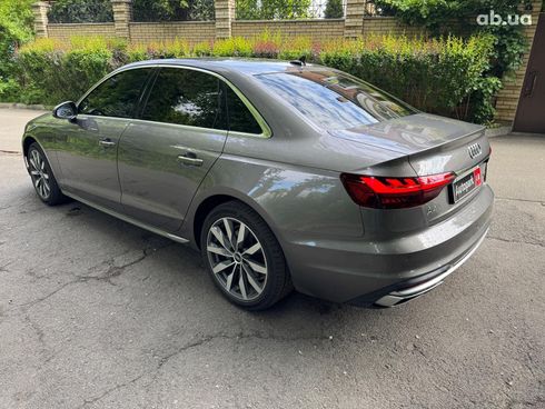 Audi A4 2021 серый - фото 9