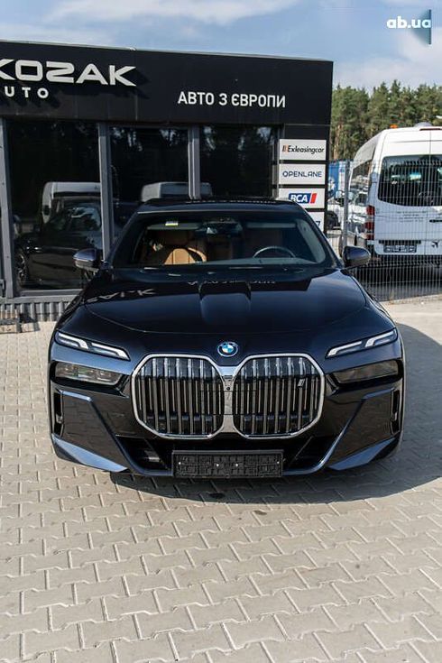 BMW i7 2024 - фото 4