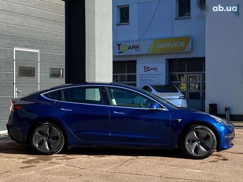 Tesla Model 3 2019 - фото 10