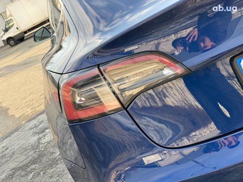 Tesla Model 3 2020 синий - фото 9