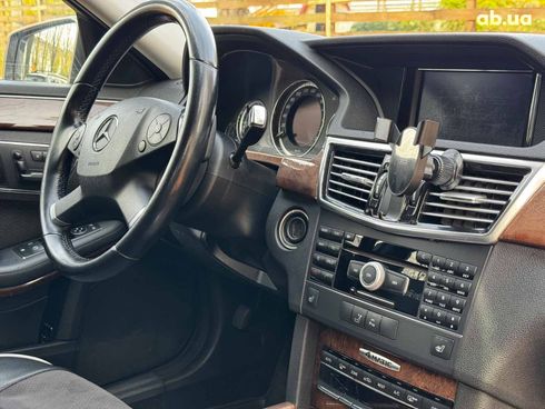 Mercedes-Benz E-Класс 2011 серый - фото 96