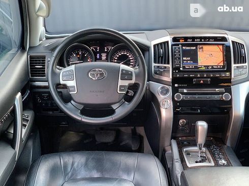 Toyota Land Cruiser 2014 - фото 29