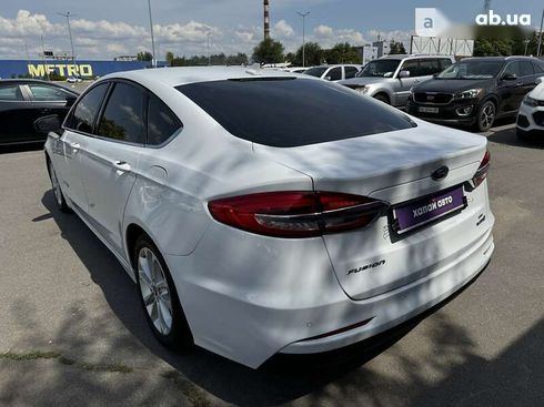 Ford Fusion 2019 - фото 10