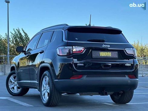 Jeep Compass 2022 - фото 12