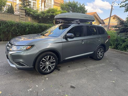 Mitsubishi Outlander 2018 серый - фото 10