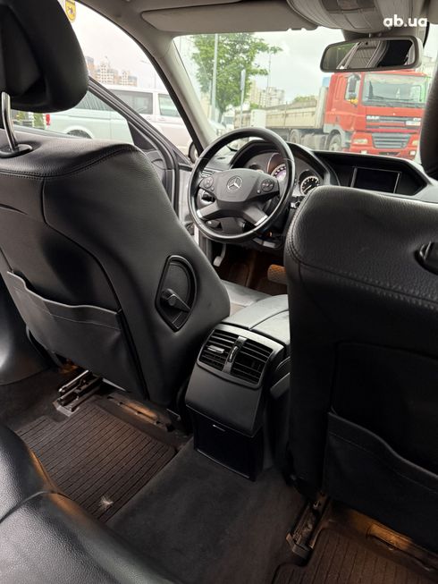 Mercedes-Benz E-Класс 2010 - фото 20